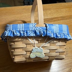 Longaberger 2003 handmade basket signed